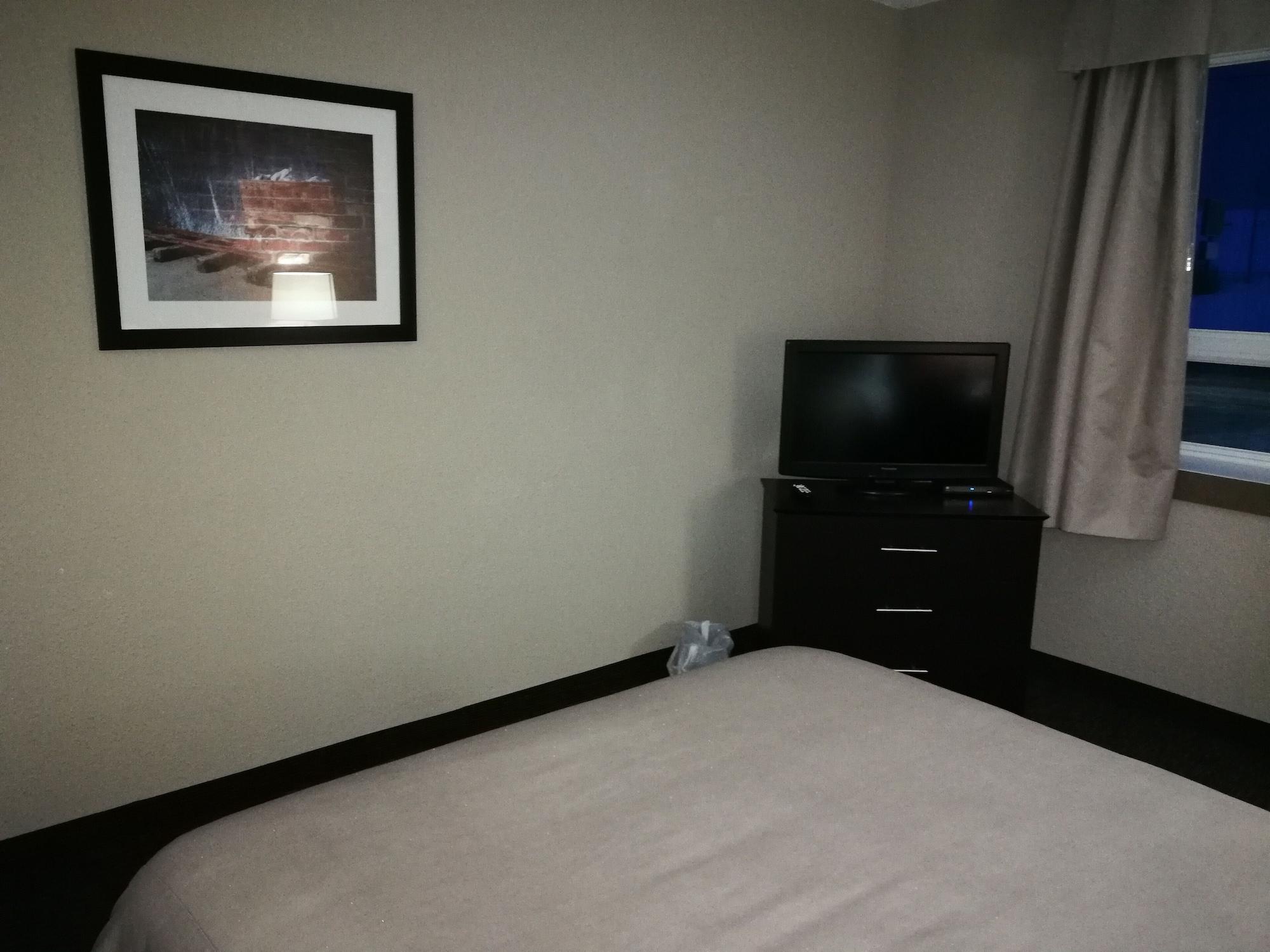 Super 8 By Wyndham Timmins On Hotel Exterior foto
