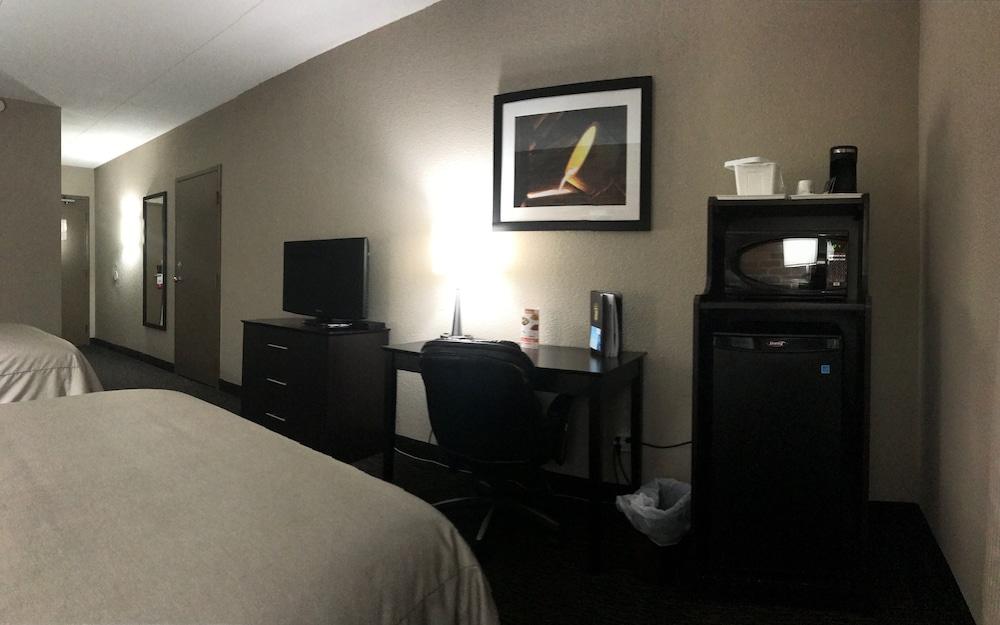 Super 8 By Wyndham Timmins On Hotel Exterior foto